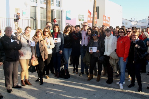 El Psoe de lora muestra su apoyo a la compaera Ana, alcaldesa de Pizarra