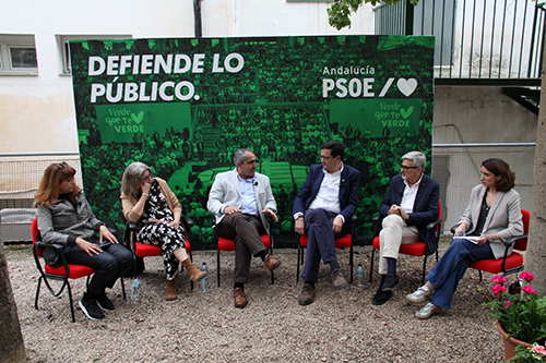 El ministro �scar L�pez participa en un acto en �lora