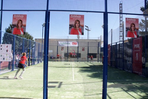 El I Torneo de Pdel Femenino Psoe de lora es todo un xito